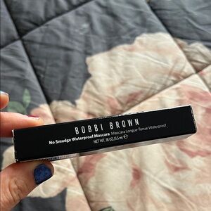 Bobbi Brown No Smudge Waterproof Mascara - Black Packaging